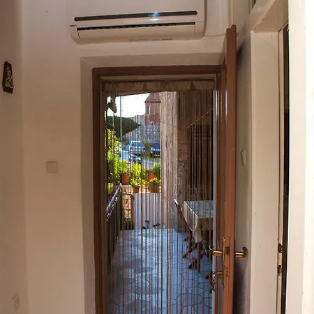 24 Put Rota Apartment Postira