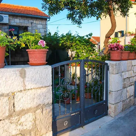 24 Put Rota Apartment