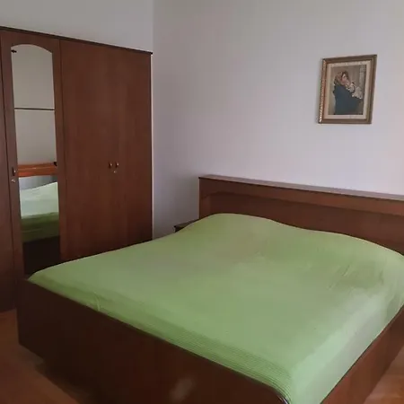 24 Put Rota Apartment *